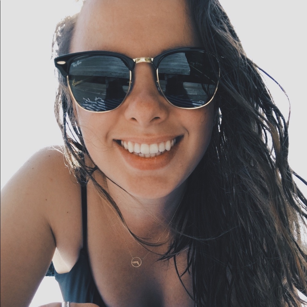 Meet your Posher, Nicole